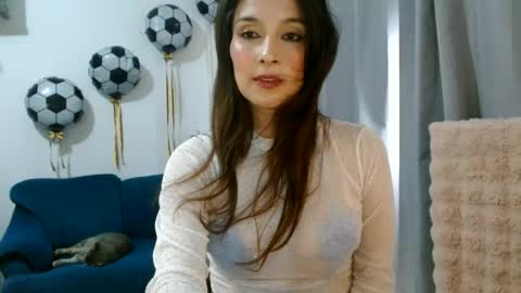 Snapshot of almaglow chatting on June 18, 2026, 5:39 pm Alma online show from June 18, 2026, 5:39 pm