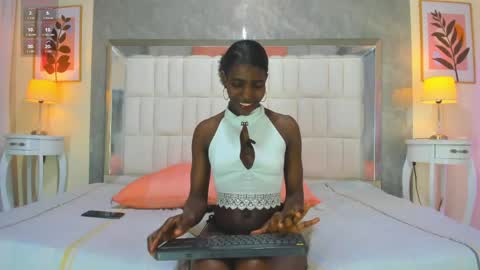 Snapshot of almasaennz chatting on June 6, 2026, 12:16 am online show from June 6, 2026, 12:16 am