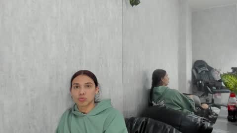 Santy online show from September 24, 2025, 8:23 pm