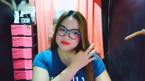 Almira online show from February 9, 2026, 3:43 am