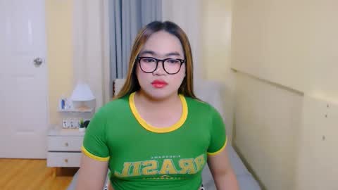 Snapshot of almirablont13 chatting on March 27, 2026, 12:38 am Almira online show from March 27, 2026, 12:38 am