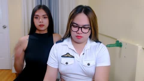 Snapshot of almirablont13 chatting on April 5, 2026, 2:42 am Almira online show from April 5, 2026, 2:42 am