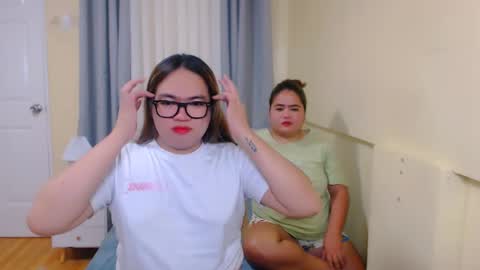 Snapshot of almirablont13 chatting on April 26, 2026, 1:36 am Almira online show from April 26, 2026, 1:36 am