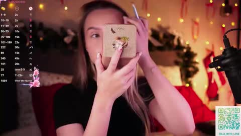 Lia online show from December 17, 2025, 1:33 am