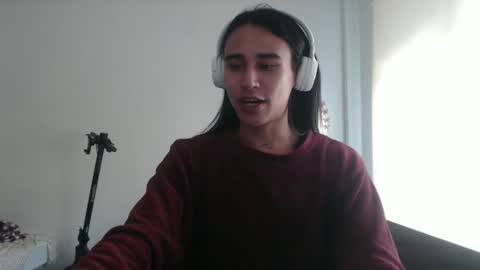 Snapshot of alogenotwink chatting on June 7, 2026, 9:46 am STEPHAN online show from June 7, 2026, 9:46 am