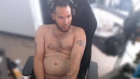 simplyfaded online show from March 2, 2025, 11:31 pm