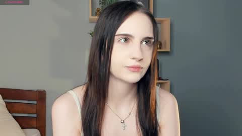 Alona online show from May 25, 2026, 7:20 pm