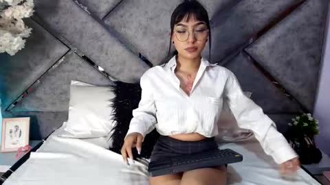Alondra online show from June 6, 2026, 11:48 am