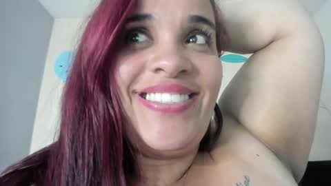 Snapshot of alondra_zaens chatting on May 16, 2026, 12:18 am Alondra online show from May 16, 2026, 12:18 am