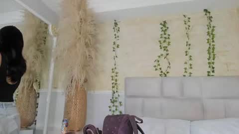 ALONDRA CUTE online show from June 17, 2026, 4:37 am