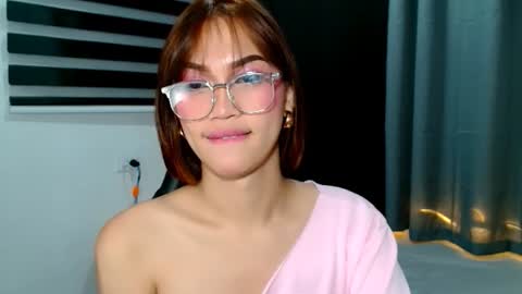 Snapshot of alondrasvenom69 chatting on June 14, 2026, 6:48 am Alondra online show from June 14, 2026, 6:48 am