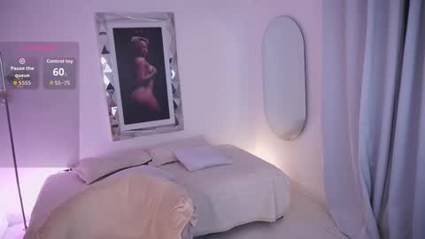 Alondra online show from September 22, 2025, 10:28 am