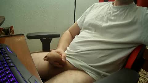 Snapshot of alonzomanly chatting on December 11, 2024, 4:39 am alonzomanly online show from December 11, 2024, 4:39 am