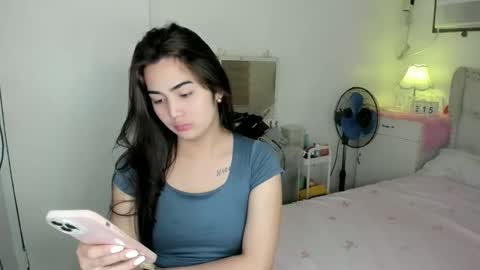 alovelydollnica online show from March 15, 2026, 2:01 pm