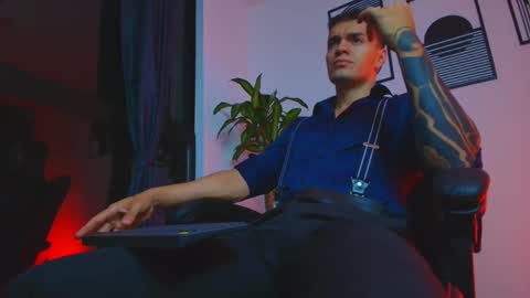 alpha_dominus_ online show from May 5, 2026, 4:09 am