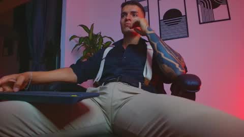 alpha_dominus_ online show from May 9, 2026, 3:56 am