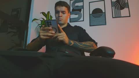 alpha_dominus_ online show from June 14, 2026, 6:37 am