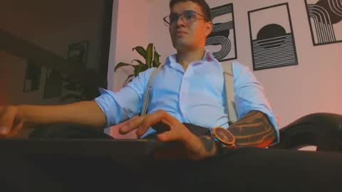 alpha_dominus_ online show from June 16, 2026, 4:04 am