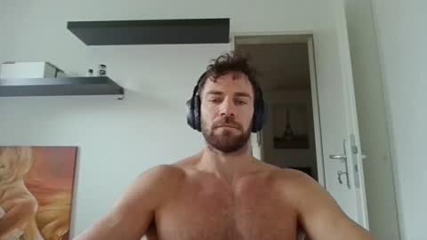 Snapshot of alphah_hunk chatting on September 28, 2025, 9:25 am alphah_hunk online show from September 28, 2025, 9:25 am