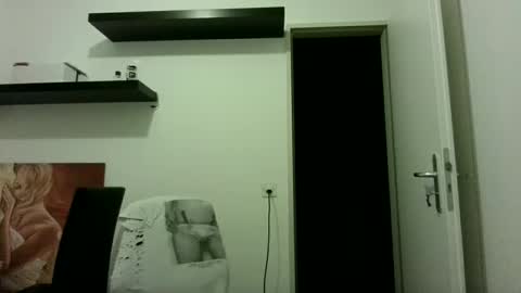 Snapshot of alphah_hunk chatting on September 28, 2025, 9:31 pm alphah_hunk online show from September 28, 2025, 9:31 pm