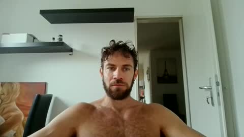 Snapshot of alphah_hunk chatting on October 13, 2025, 10:37 am alphah_hunk online show from October 13, 2025, 10:37 am