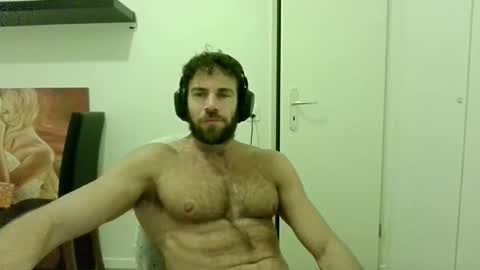Snapshot of alphah_hunk chatting on October 18, 2025, 7:36 pm alphah_hunk online show from October 18, 2025, 7:36 pm