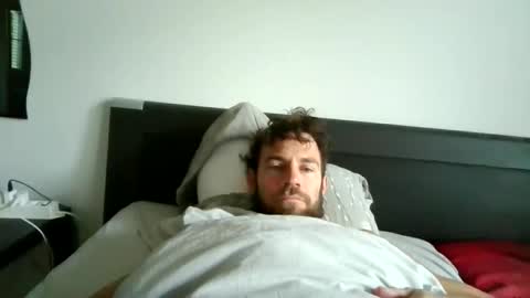 Snapshot of alphah_hunk chatting on October 19, 2025, 7:42 am alphah_hunk online show from October 19, 2025, 7:42 am