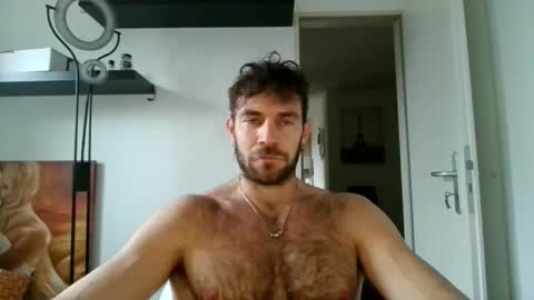Snapshot of alphah_hunk chatting on December 3, 2025, 11:41 am alphah_hunk online show from December 3, 2025, 11:41 am