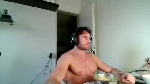 Snapshot of alphah_hunk chatting on December 16, 2025, 3:28 pm alphah_hunk online show from December 16, 2025, 3:28 pm