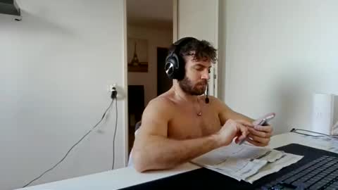 Snapshot of alphah_hunk chatting on January 6, 2026, 12:31 pm alphah_hunk online show from January 6, 2026, 12:31 pm