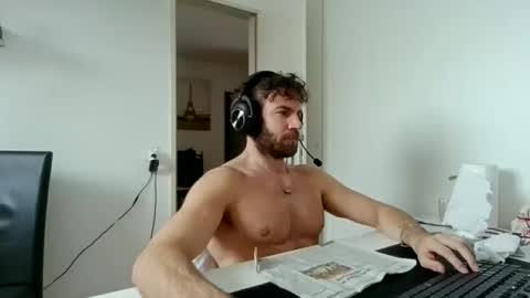 Snapshot of alphah_hunk chatting on January 12, 2026, 12:21 pm alphah_hunk online show from January 12, 2026, 12:21 pm