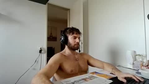 Snapshot of alphah_hunk chatting on January 14, 2026, 12:11 pm alphah_hunk online show from January 14, 2026, 12:11 pm