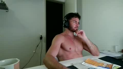 Snapshot of alphah_hunk chatting on March 6, 2026, 5:42 pm alphah_hunk online show from March 6, 2026, 5:42 pm