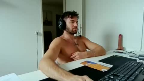 Snapshot of alphah_hunk chatting on March 16, 2026, 12:31 pm alphah_hunk online show from March 16, 2026, 12:31 pm