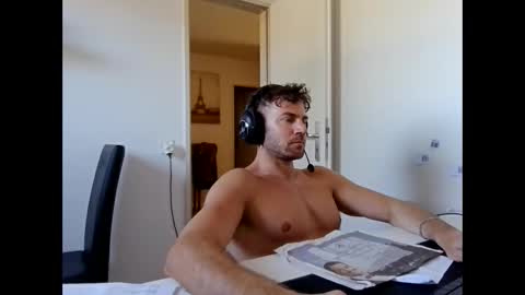 alphah_hunk online show from April 7, 2026, 12:16 pm