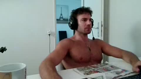 Snapshot of alphah_hunk chatting on June 20, 2026, 8:06 am alphah_hunk online show from June 20, 2026, 8:06 am