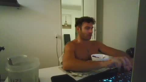 Snapshot of alphah_hunk chatting on June 22, 2026, 10:56 am alphah_hunk online show from June 22, 2026, 10:56 am