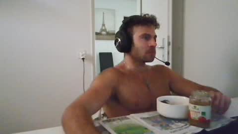 Snapshot of alphah_hunk chatting on June 23, 2026, 10:24 am alphah_hunk online show from June 23, 2026, 10:24 am