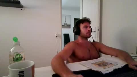 Snapshot of alphah_hunk chatting on June 27, 2026, 8:52 am alphah_hunk online show from June 27, 2026, 8:52 am