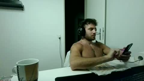 Snapshot of alphah_hunk chatting on June 27, 2026, 7:41 pm alphah_hunk online show from June 27, 2026, 7:41 pm