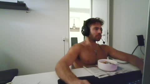 Snapshot of alphah_hunk chatting on July 2, 2026, 10:21 am alphah_hunk online show from July 2, 2026, 10:21 am