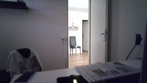 Snapshot of alphah_hunk chatting on July 6, 2026, 4:53 pm alphah_hunk online show from July 6, 2026, 4:53 pm