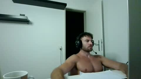 Snapshot of alphah_hunk chatting on July 10, 2026, 8:22 pm alphah_hunk online show from July 10, 2026, 8:22 pm