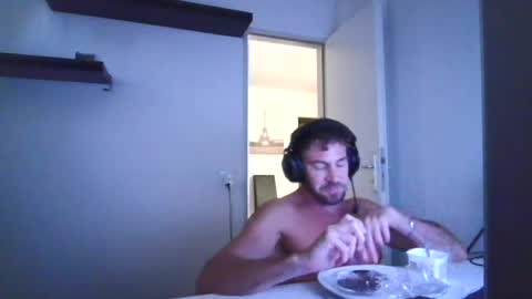 Snapshot of alphah_hunk chatting on July 12, 2026, 6:10 pm alphah_hunk online show from July 12, 2026, 6:10 pm