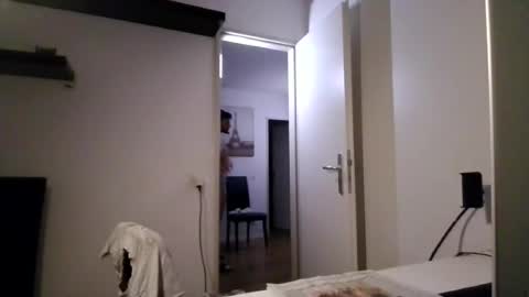 Snapshot of alphah_hunk chatting on July 21, 2026, 7:05 pm alphah_hunk online show from July 21, 2026, 7:05 pm