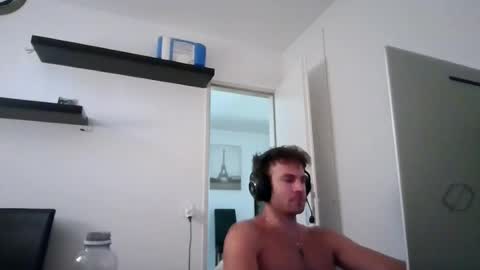 Snapshot of alphah_hunk chatting on August 1, 2026, 8:57 am alphah_hunk online show from August 1, 2026, 8:57 am