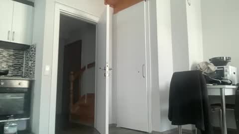 Snapshot of alphandre chatting on February 16, 2025, 7:37 am AlphAndre online show from February 16, 2025, 7:37 am