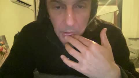 Snapshot of alphandre chatting on February 21, 2025, 6:48 pm AlphAndre online show from February 21, 2025, 6:48 pm