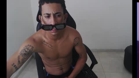alphas_latins online show from April 7, 2026, 7:31 am