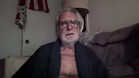 Snapshot of alphauniform chatting on January 12, 2025, 1:27 pm AlphaUniform online show from January 12, 2025, 1:27 pm